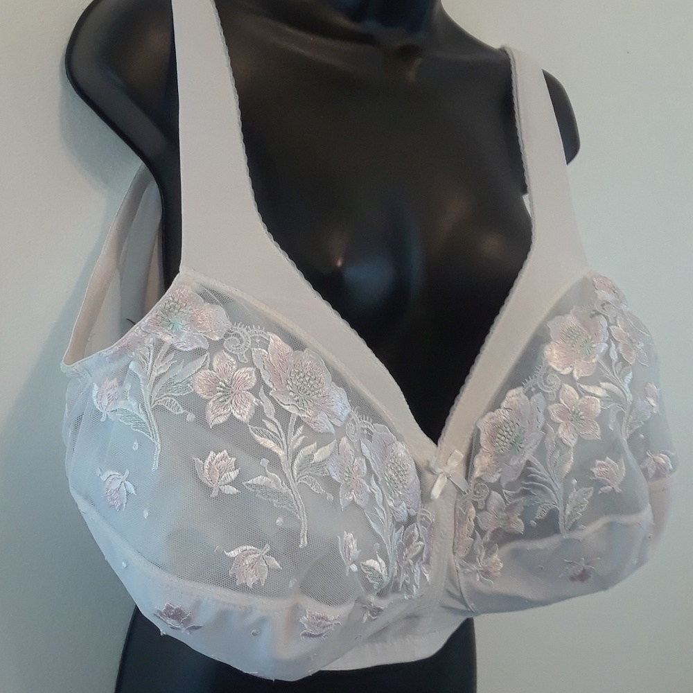 Glamorise Women Magic Lift  Bra 52F